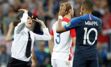 Coupe du monde : 15 jours de prison pour avoir envahi la pelouse de la finale !